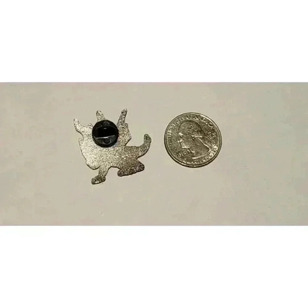Spyro the Dragon: Classic Character Enamel Pin - Picture 4 of 4